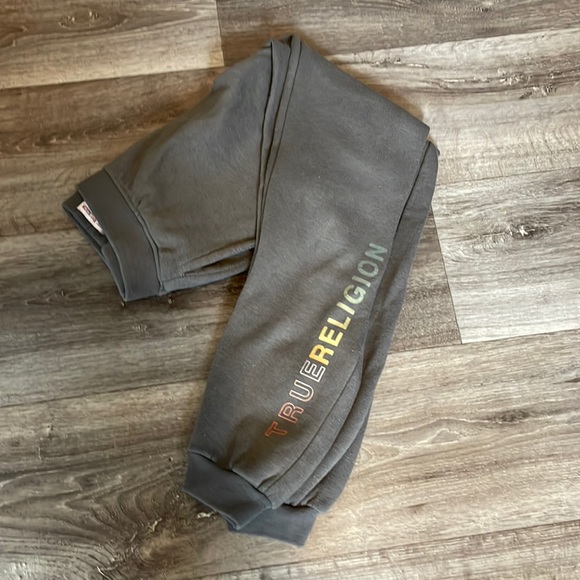 Set of boys True Religion sweatpants - Picture 2 of 5